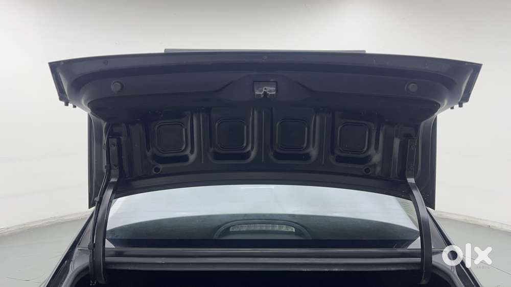 Hyundai Verna 1.5 Sx Petrol Mt, 2024, Petrol