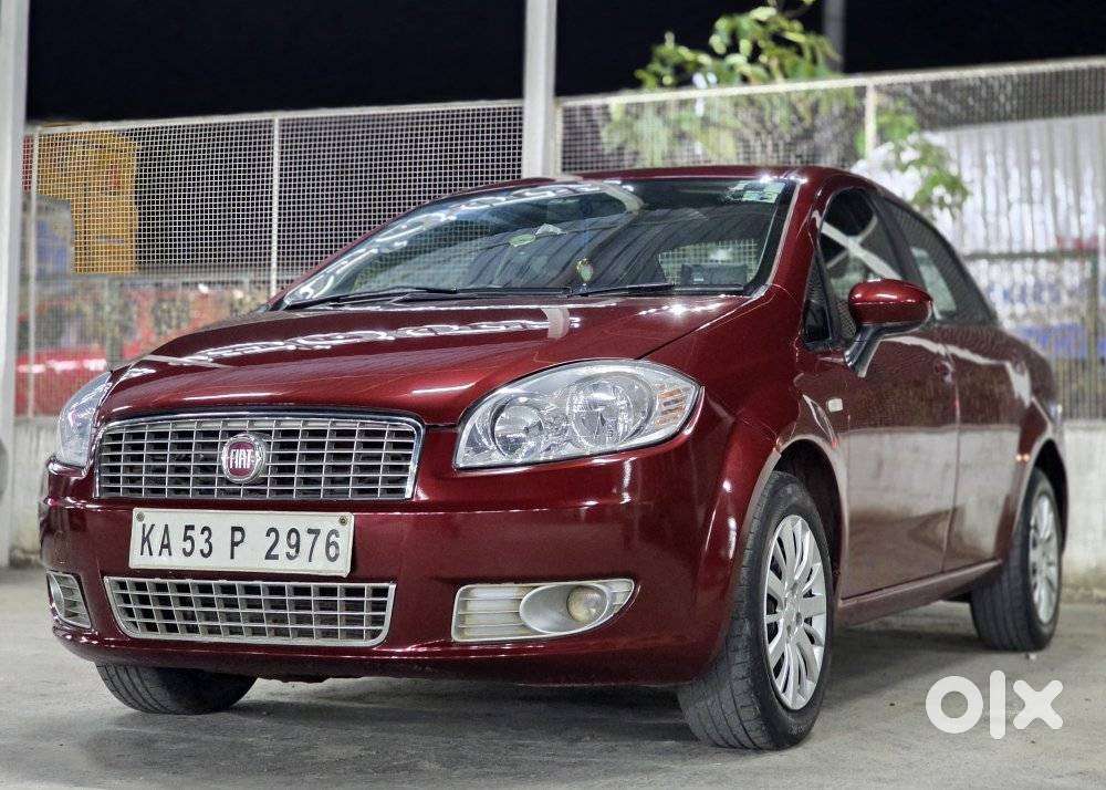 Fiat Linea Emotion Pk 1.4, 2010, Petrol