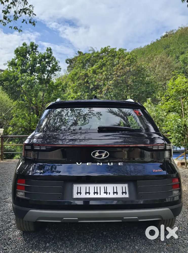 Hyundai Venue 1.0 Sx(0) Turbo Dct 2024 Model (bs6)