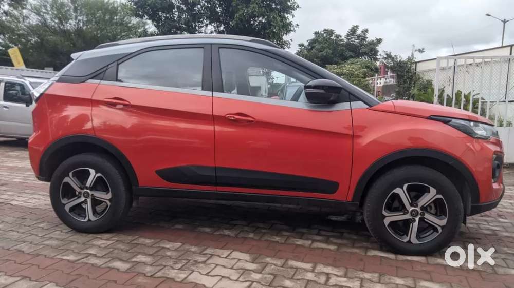 Tata Nexon 1.2 Revotron Xza Plus Premium, 2022, Petrol