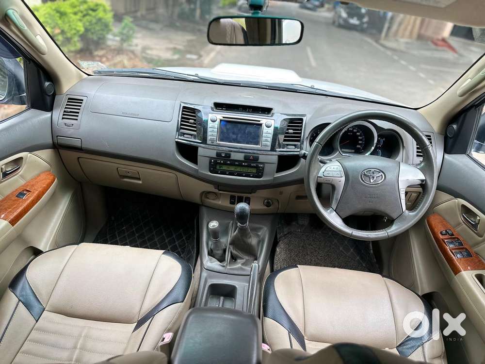 Toyota Fortuner 3.0 4x4 Manual, 2011, Diesel