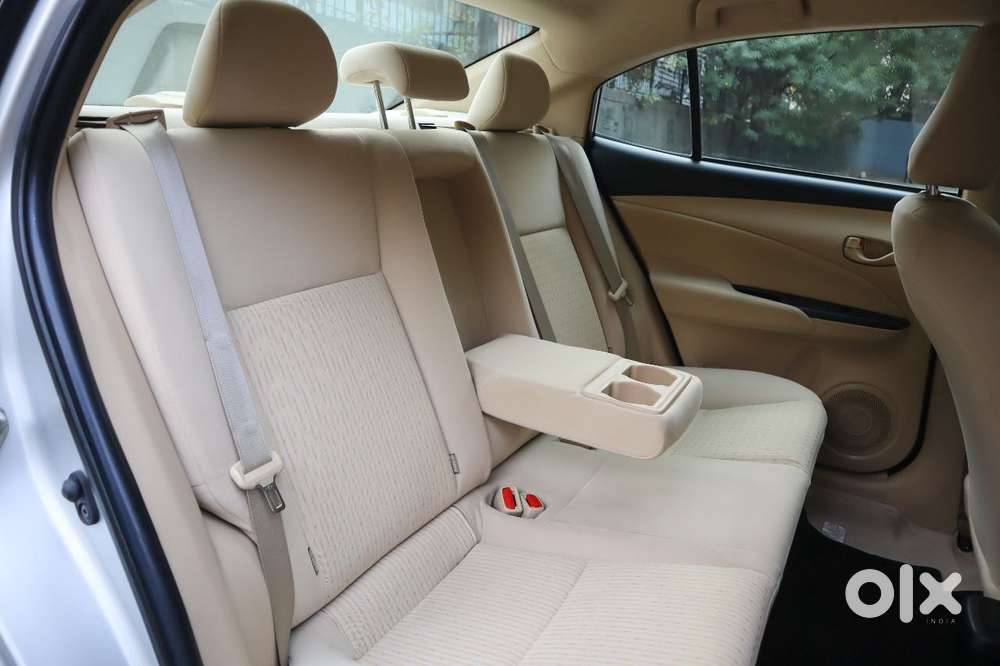 Toyota Yaris J Cvt, 2020, Petrol