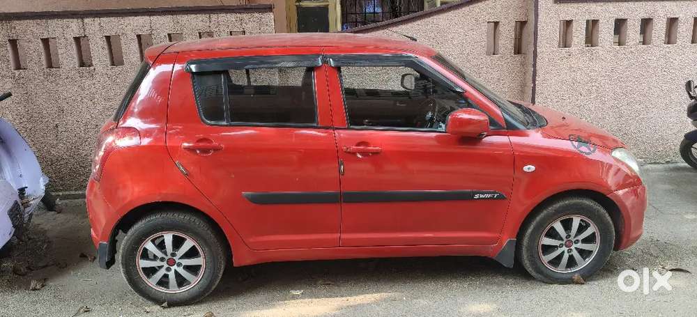 Maruti Suzuki Swift 2010 Petrol 85000 Km Driven