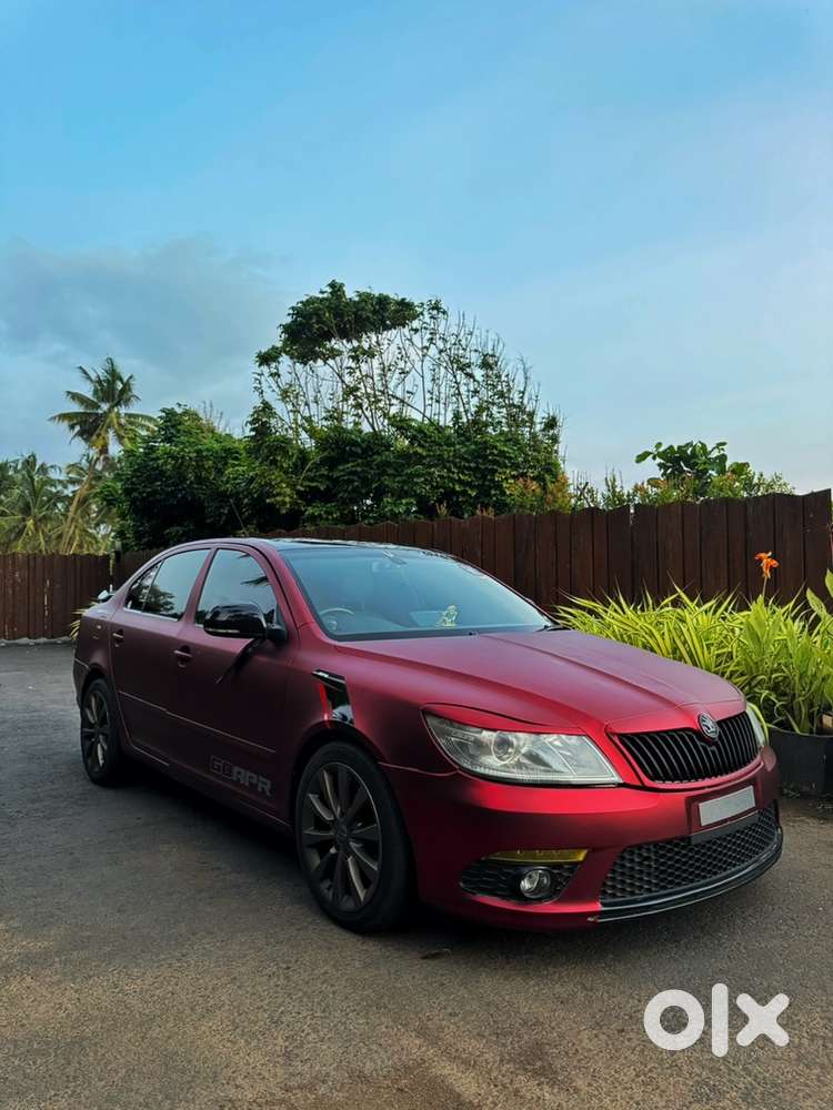 Skoda Laura 2010 Petrol Well Maintained