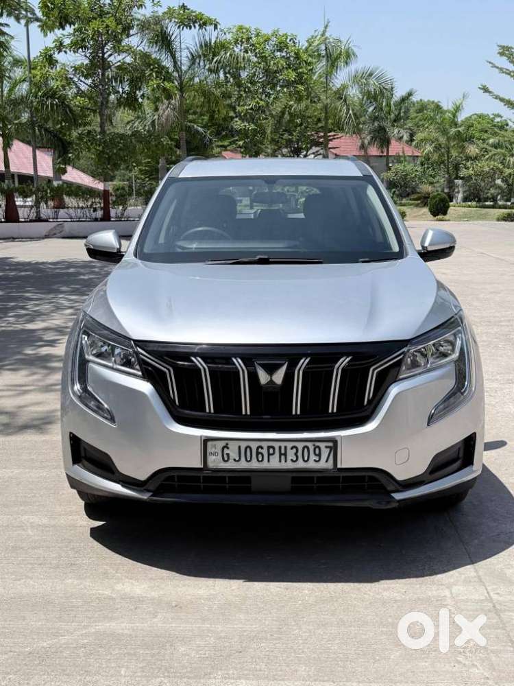 Mahindra Xuv700 Mx Petrol Mt 5 Str (e), 2022, Petrol
