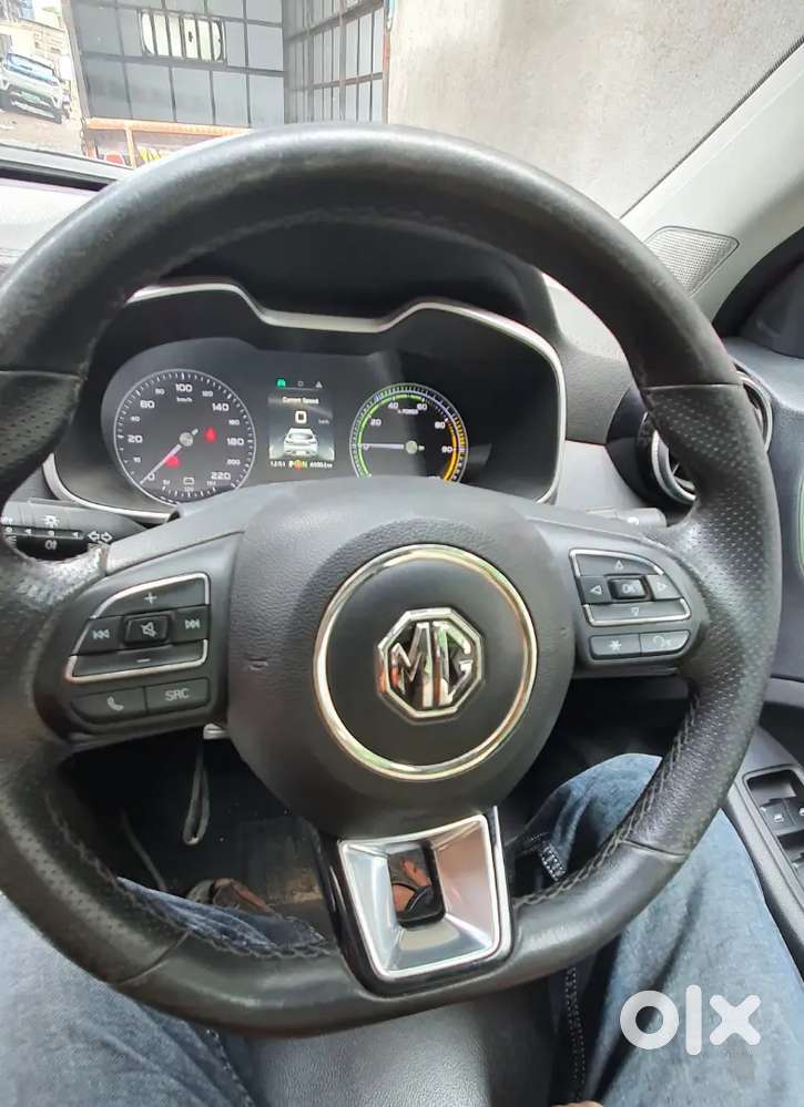 Mg Zs Ev Top  Variant