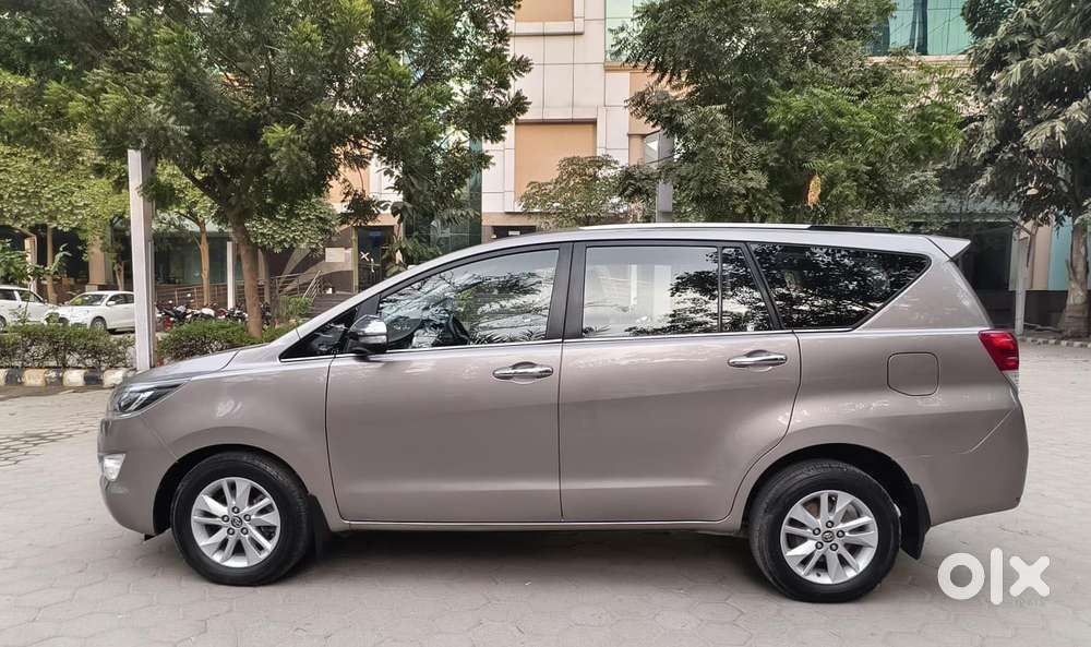 Toyota Innova Crysta [2020-ongoing] 2.4 Zx 7 Str, 2017, Diesel