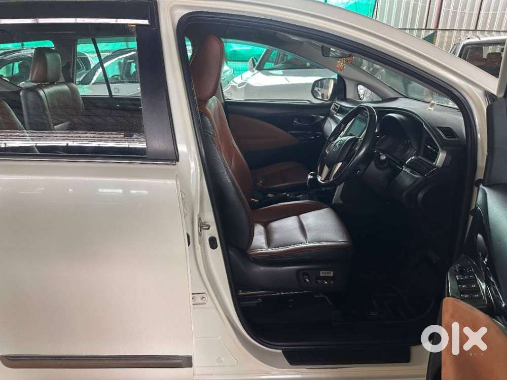 Toyota Innova Crysta 2.8 Z, 2017, Diesel