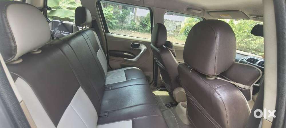 Mahindra Tuv 300 T10, 2016, Diesel