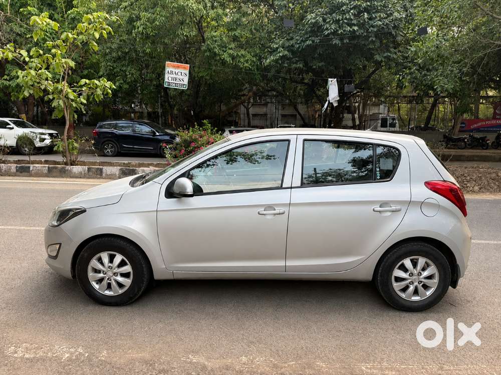 Hyundai I20 Sportz Petrol  42,000 Km  Single Owner  Good Condition