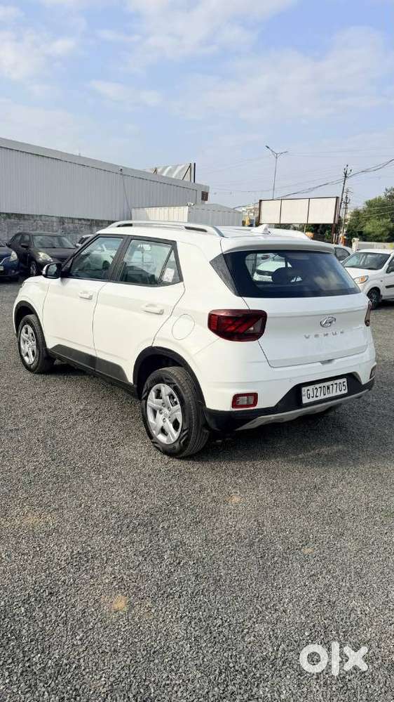 Hyundai Venue 1.2 S Plus, 2021, Petrol