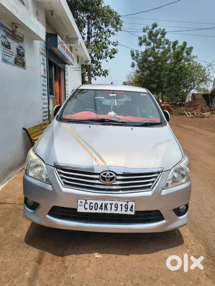 Toyota Innova Hycross 2019
