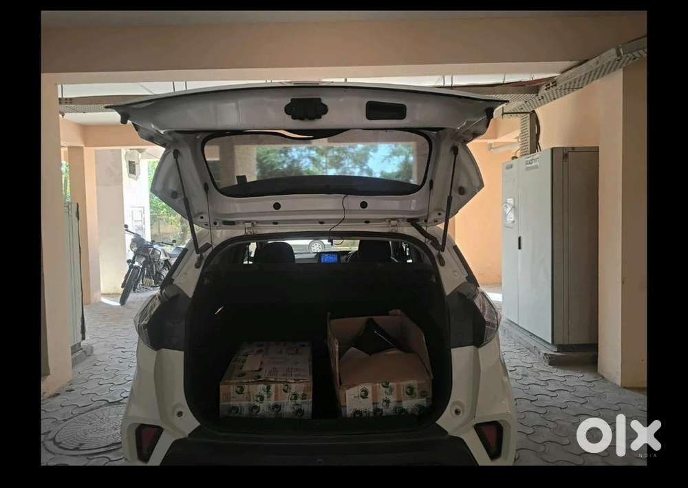 Nexon 2022 Automatic 74k Km Original Tyres