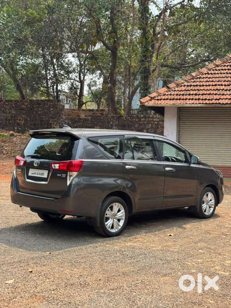 Toyota Innova Crysta 2018
