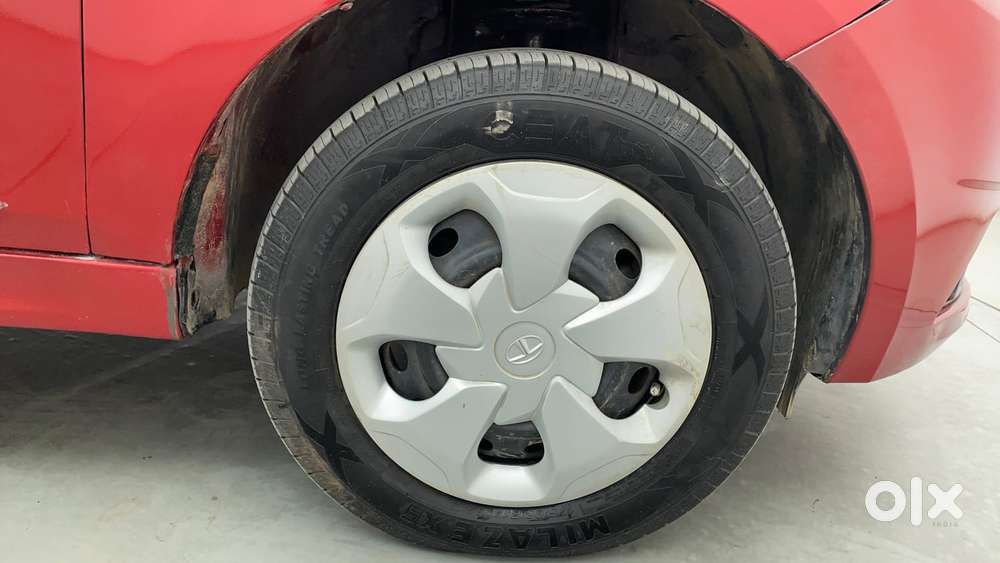 Tata Tiago 1.2 Revotron Xt, 2017, Petrol