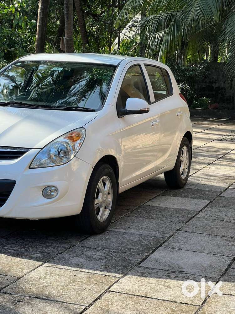 Hyundai I20 Asta Model 2011 Km 105000 New Paper 2031