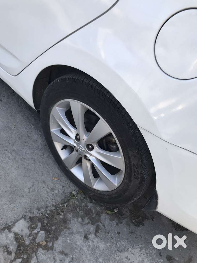 Hyundai Verna Fluidic 1.6 Vtvt Sx Opt, 2012, Petrol