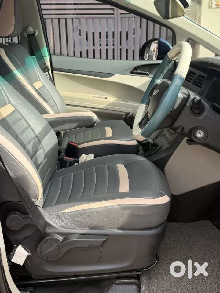 Mahindra Marazzo M4, 2019, Diesel