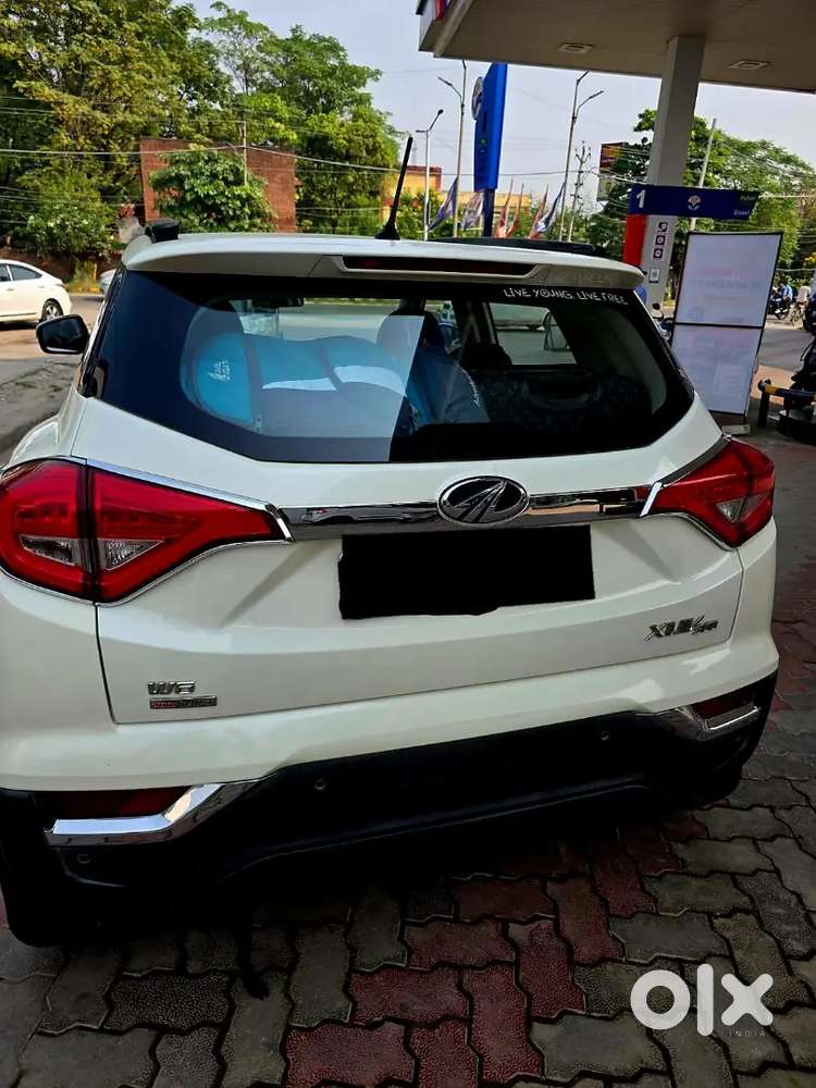 Mahindra Xuv 3oo W6 Amt 1st Owner Well Maintained All Original