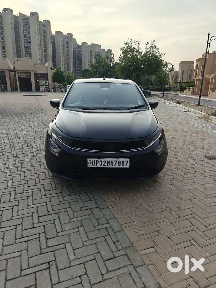 Tata Altroz Dark Edition– Excellent Condition, Company Serviced