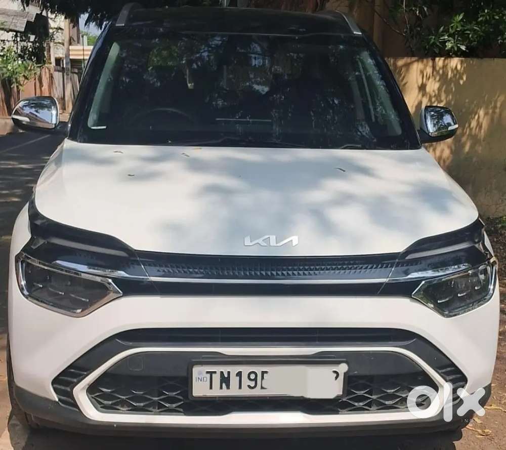 Kia Carens 2024 Petrol 9500 Km