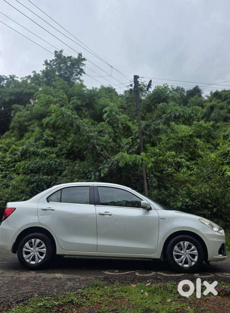 Maruti Suzuki Swift Dzire 1.2 Vxi Bsiv, 2018, Petrol