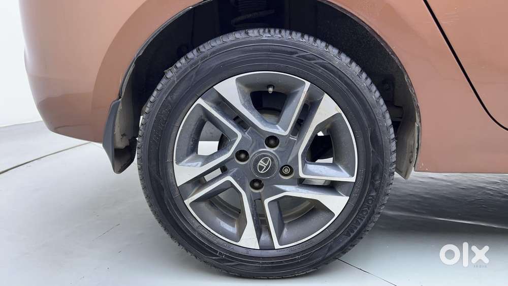Tata Tigor Xza, 2017, Petrol