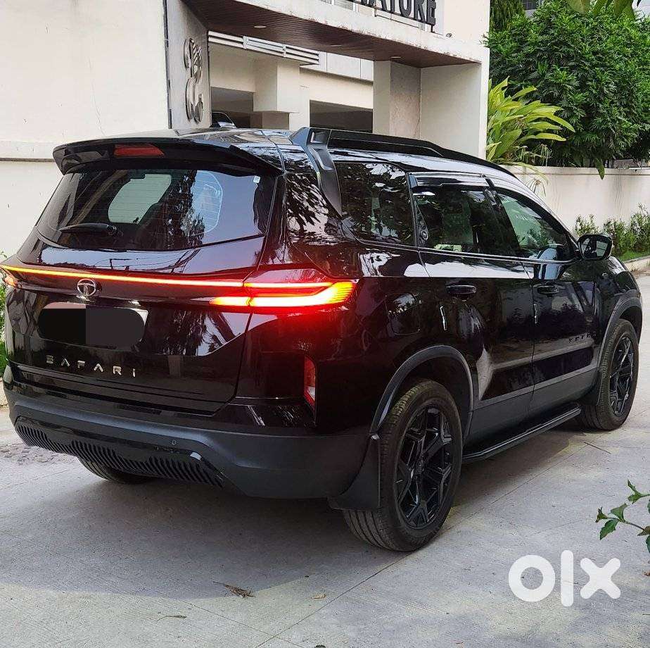 Tata Safari Accomplished Plus Dark Edition At, 2023, Diesel