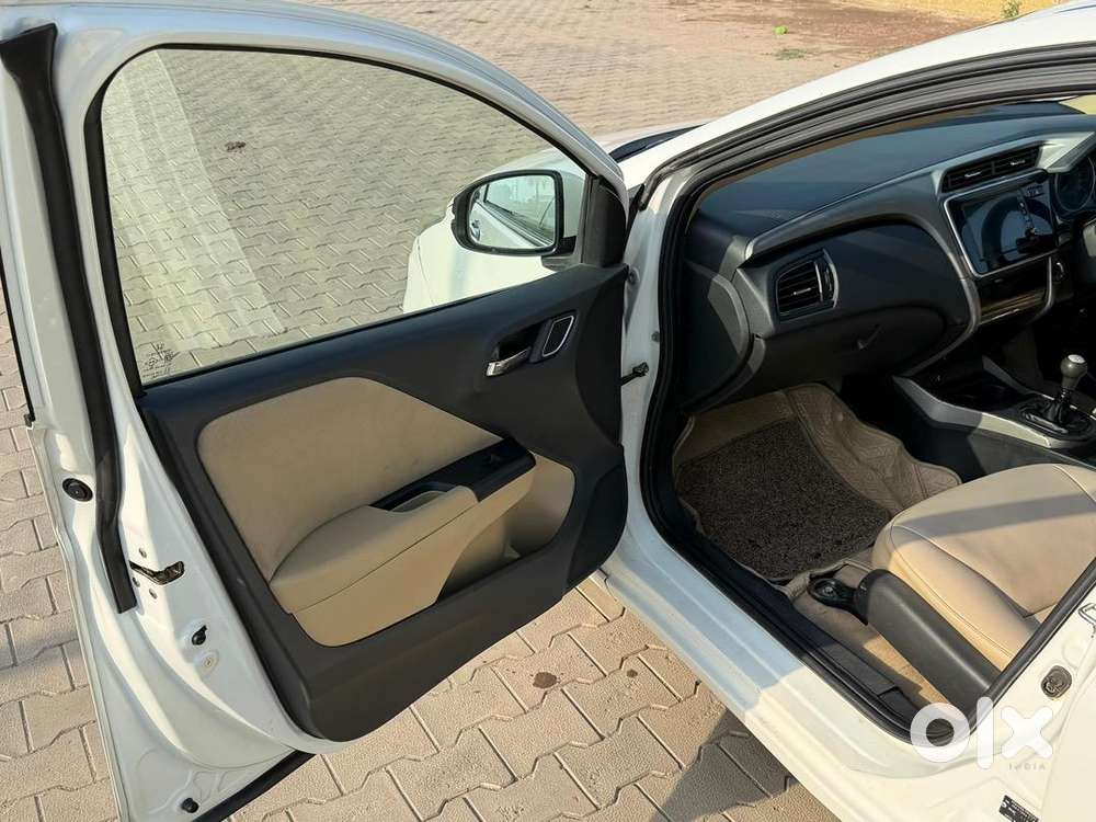 Honda City 2019 Petrol 90000 Km Driven Single Hand Driven New Tyres