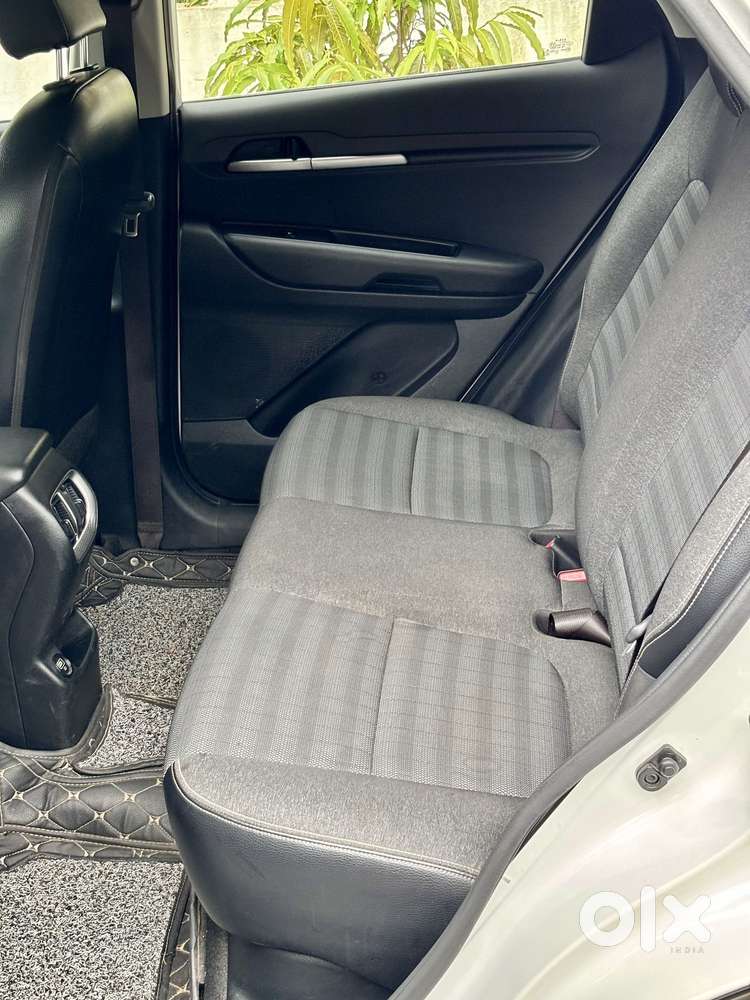 Kia Sonet Htk Plus, 2022, Petrol