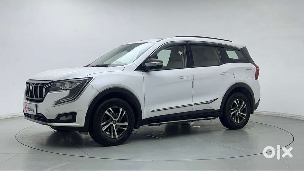 Mahindra Xuv700 2.0 Ax 5 Petrol Mt 7 Str, 2022, Petrol