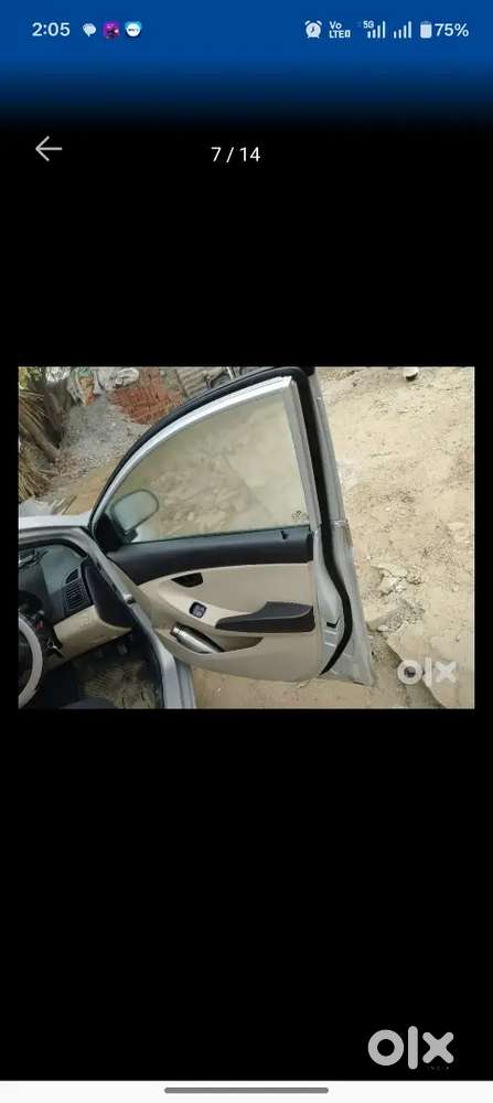 गाड़ी में कोई कमी नहीं है आराम में देख के गाड़ी को