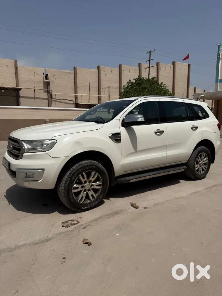 Ford Endeavour Titanium 2017