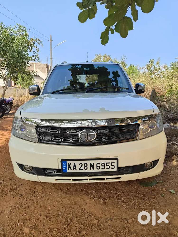 Tata Safari Storme 2013 Diesel Manual Car