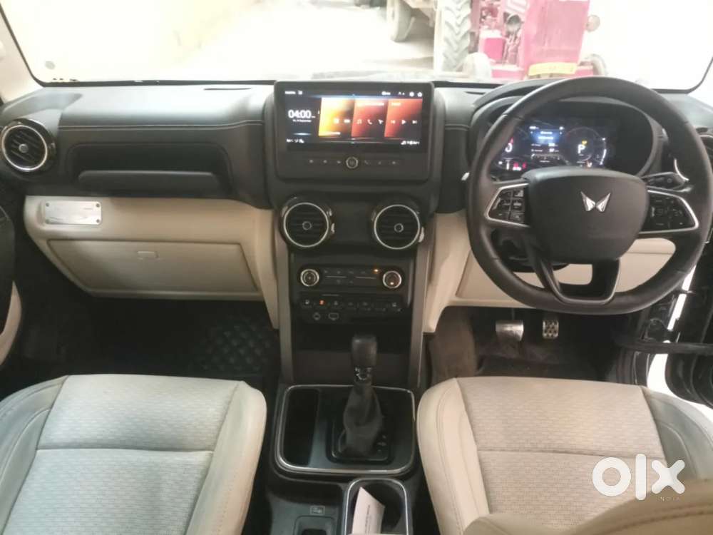 Mahindra Thar Roxx, 2024, Petrol