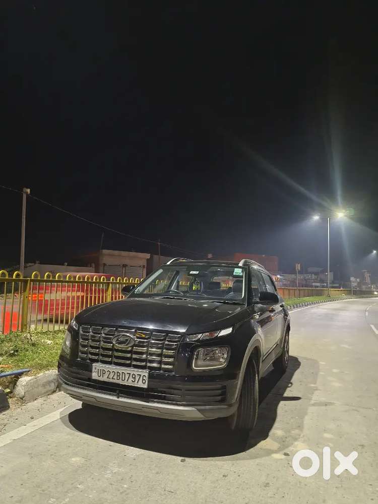 Hyundai Venue 2024 Petrol Good Condition