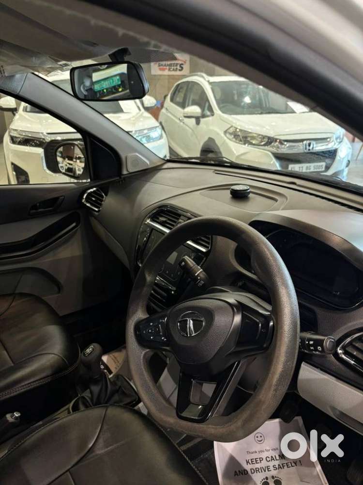 Tata Tiago 1.2 Revotron Xt Rhythm, 2022, Petrol