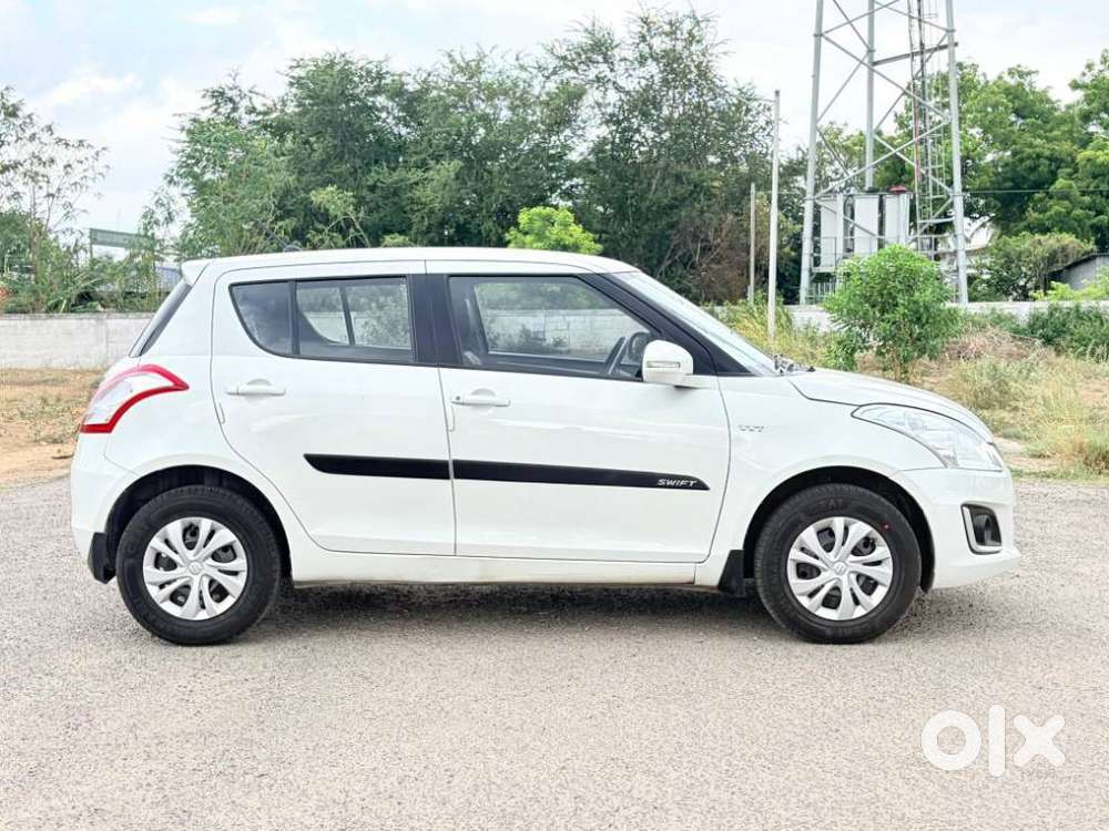 Maruti Suzuki Swift Vxi Optional, 2015, Petrol