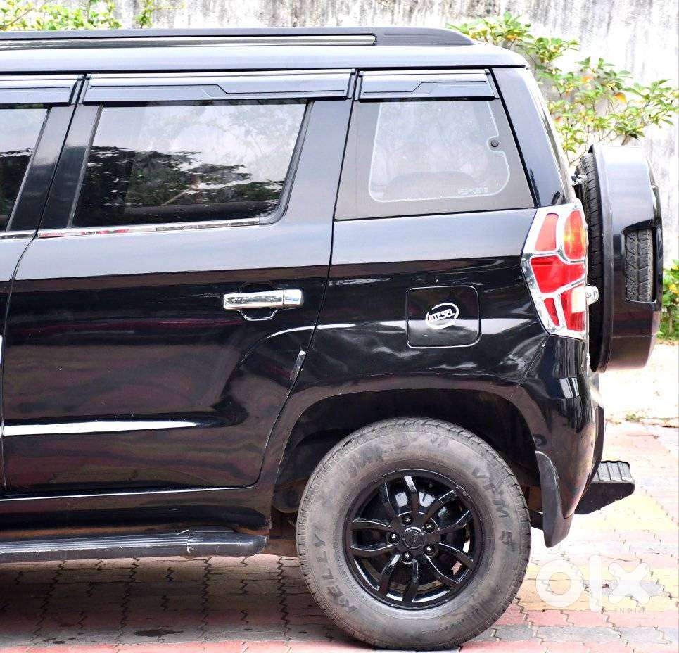 Mahindra Tuv 300 Mhawk100 T8, 2017, Diesel
