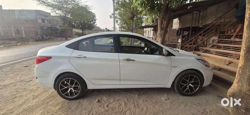 Hyundai Verna 2013 Cng & Hybrids Well Maintained