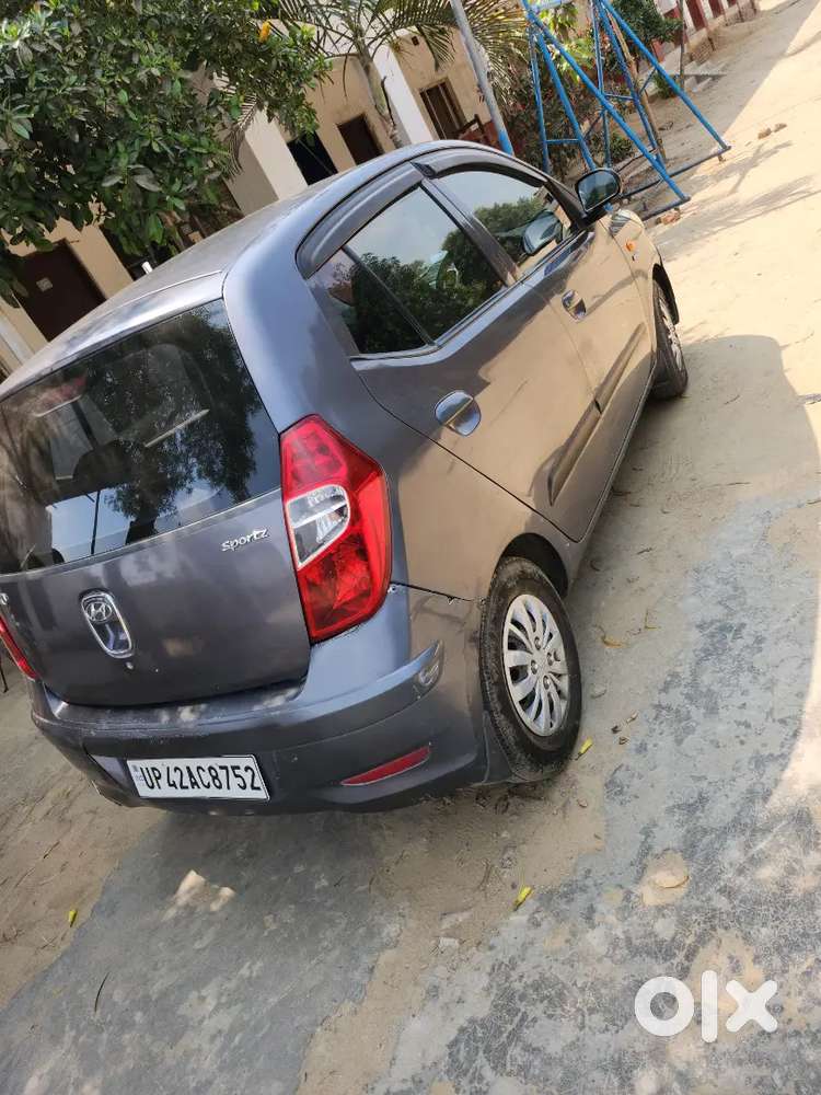 Hyundai I10 Sportz 2015 Variant
