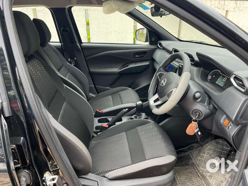 Nissan Magnite 1.0 Xv Executive Turbo Cvt, 2026, Petrol