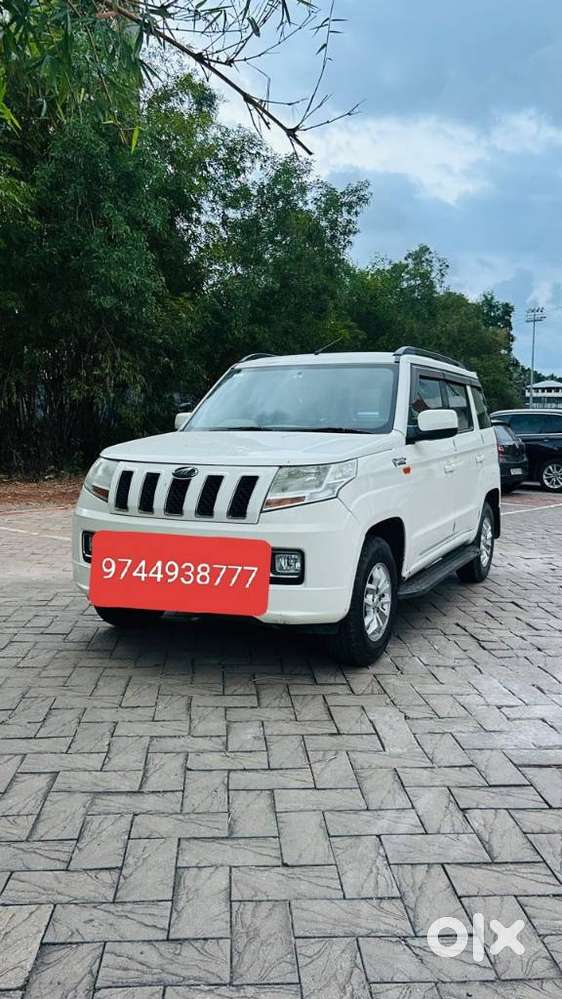 Mahindra Tuv 300 T8, 2022, Diesel