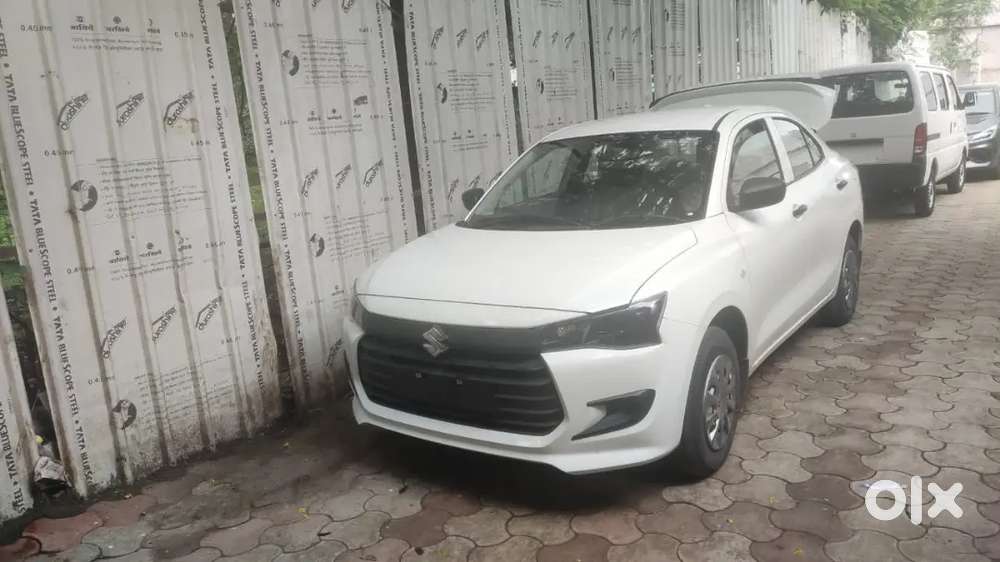 Fresh Car H . Less Driven . 4-5 Members Ki Family Wale K Liye Best H .