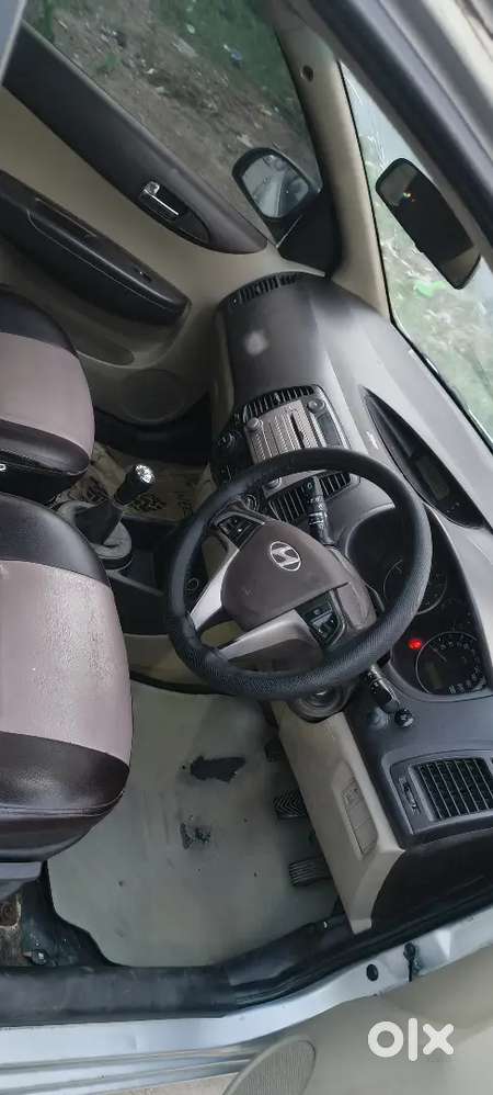Hyundai I20 Asta Manual 2011