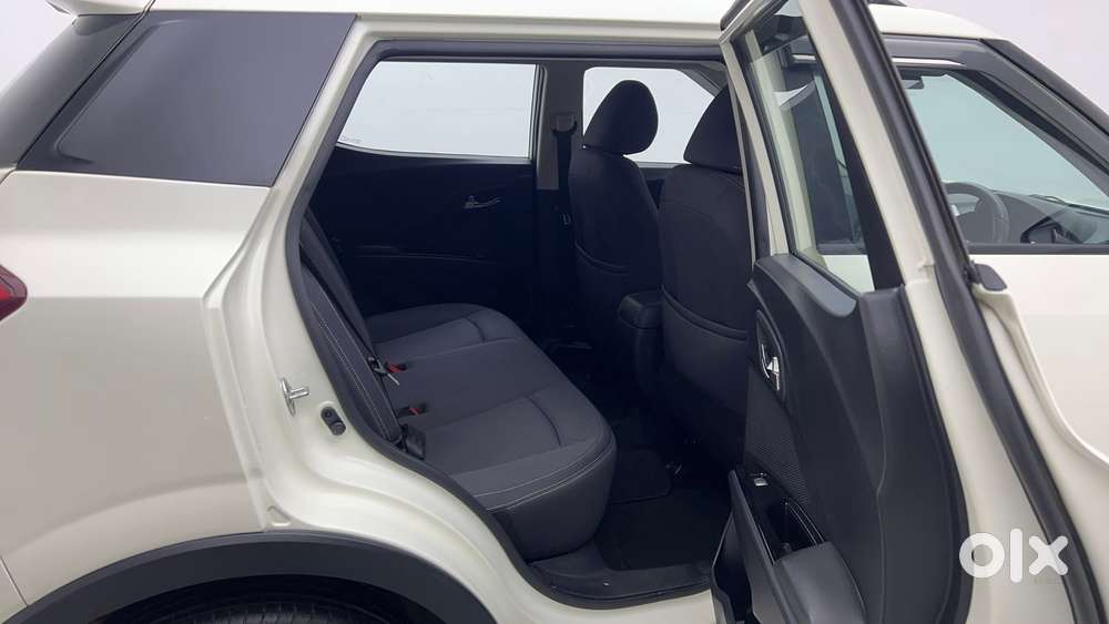 Mahindra Xuv300 W8 Amt Optional Diesel, 2023, Petrol