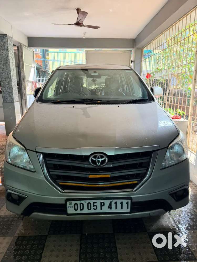 Toyota Innova 2015 Diesel Well Maintained