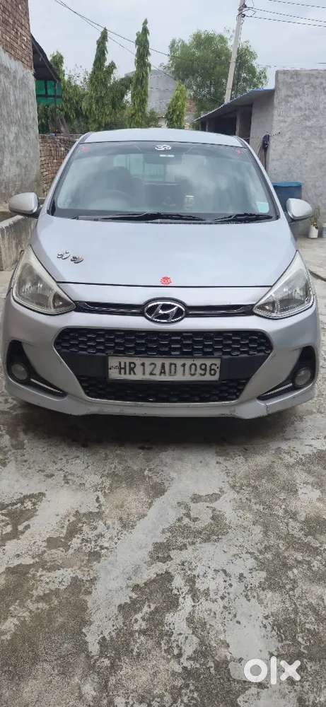 Teacher Driven Hyundai Grand I10 2017 Diesel.  Zero Depreciation Insur