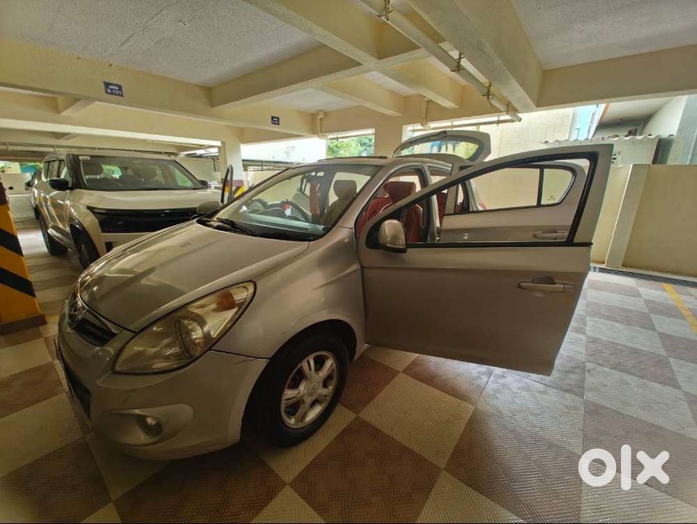 Well Maintained, 6 Airbags, Sunroof