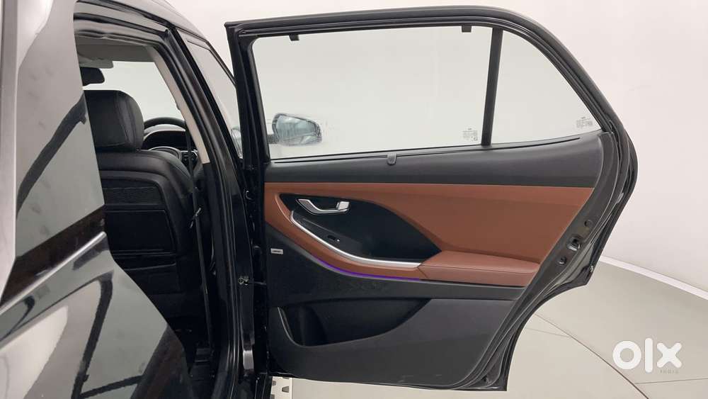 Hyundai Alcazar 1.5 Tdct Signature (o) 7s Petrol, 2023, Petrol